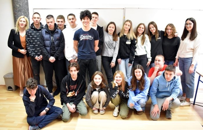 Predavanje prve pomoći održala je naša bivša učenica Iva Biloš | Prva privatna gimnazija zagreb