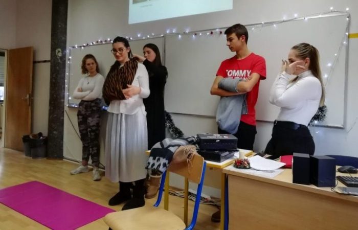Predavanje učenika Prve pomoći: Kako se ponašati u slučaju potresa? PPG prva privatna gimnazija zagreb
